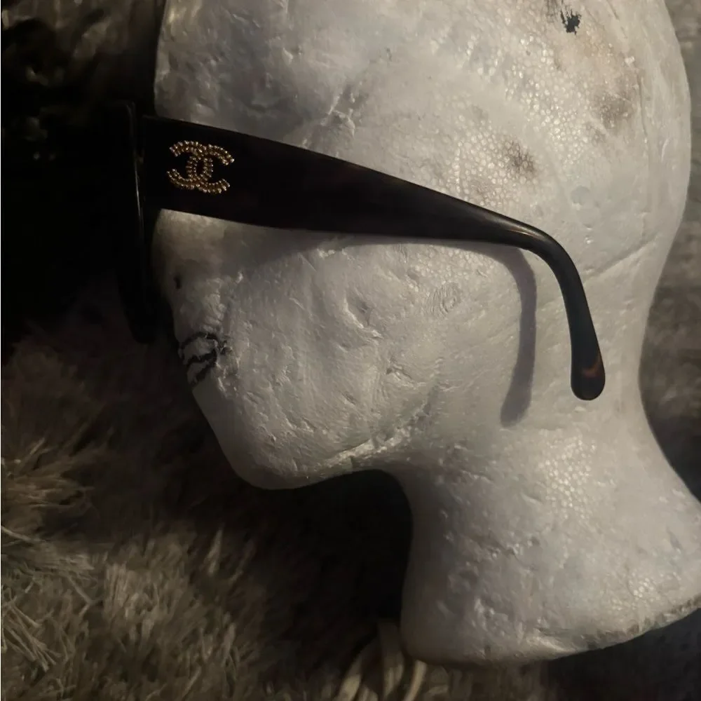 Chanel logo dress glasses vintage gold cc sunglasses accessory eyewear